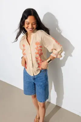 Blouse à broderies fluo Femme — photo 3