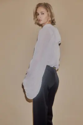Pantalon évasé avec ceinture chaîne - Noir — photo 2