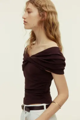 Top épaules nues avec détail torsadé - Marron foncé — photo 3
