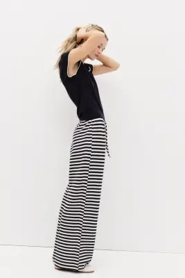 Pantalon en maille - Blanc/rayures bleu marine — photo 2