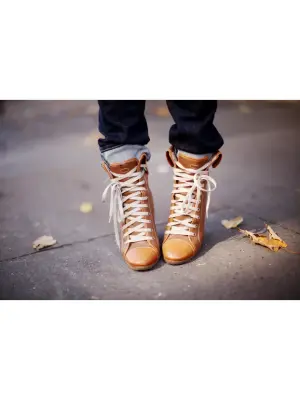 Bottines compensées lace up en cuir camel et marron NEUVES Prix boutique 600€ Taille 36,5 — photo 4