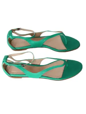 Sandales plates en cuir vert Px boutique 500€ Taille 37 NEUVES — photo 3