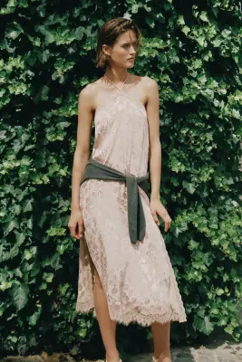 Robe en brocart avec dentelle - Rose poudré — photo 2