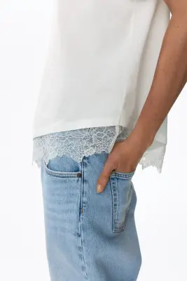 T-shirt asymétrique avec dentelle - Blanc — photo 2