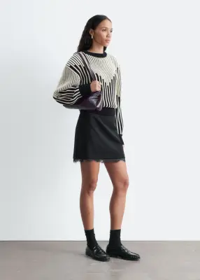 Mini-jupe à finition en dentelle - Noir — photo 4