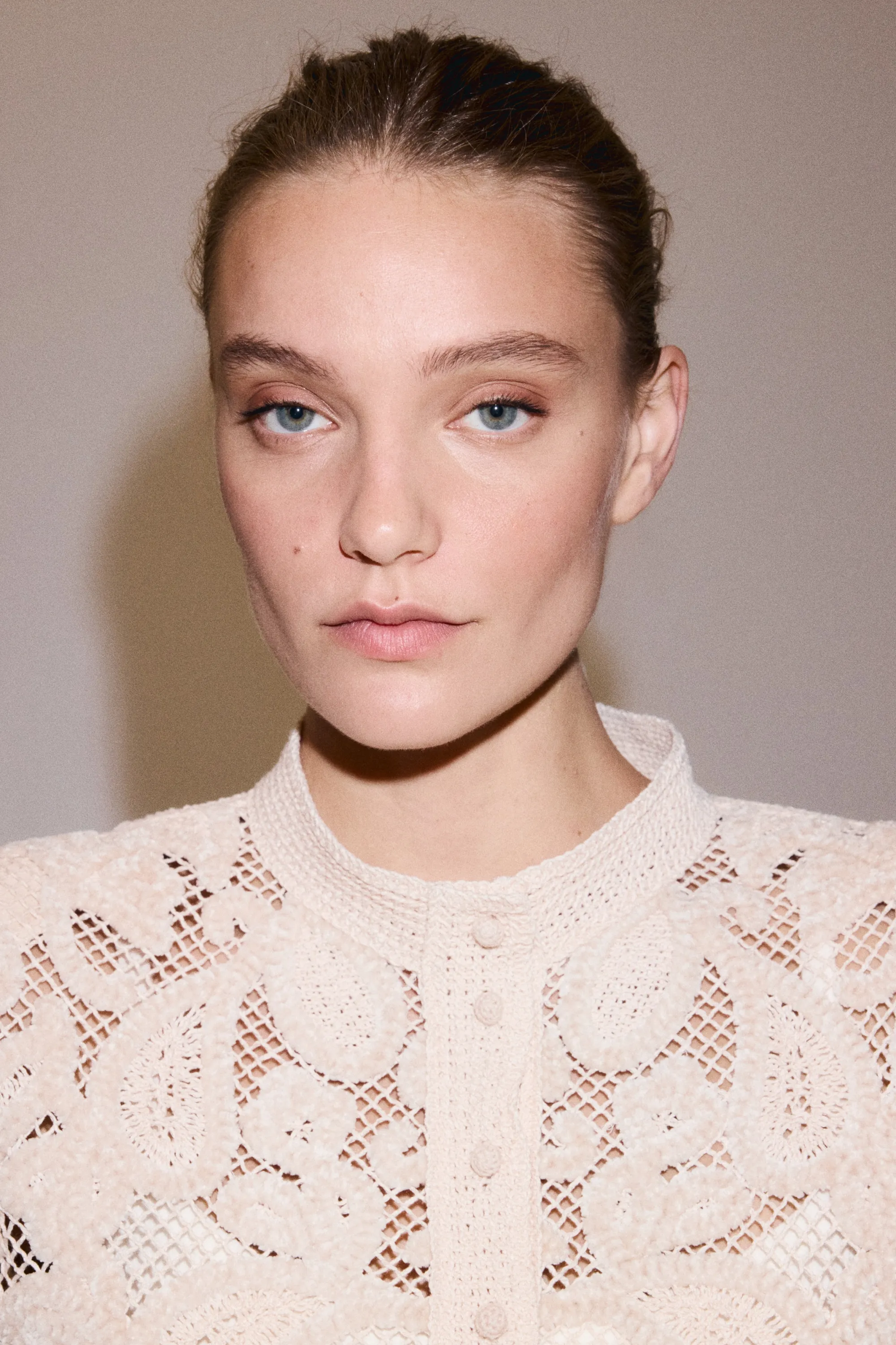 Veste en résille avec applications - Beige clair
