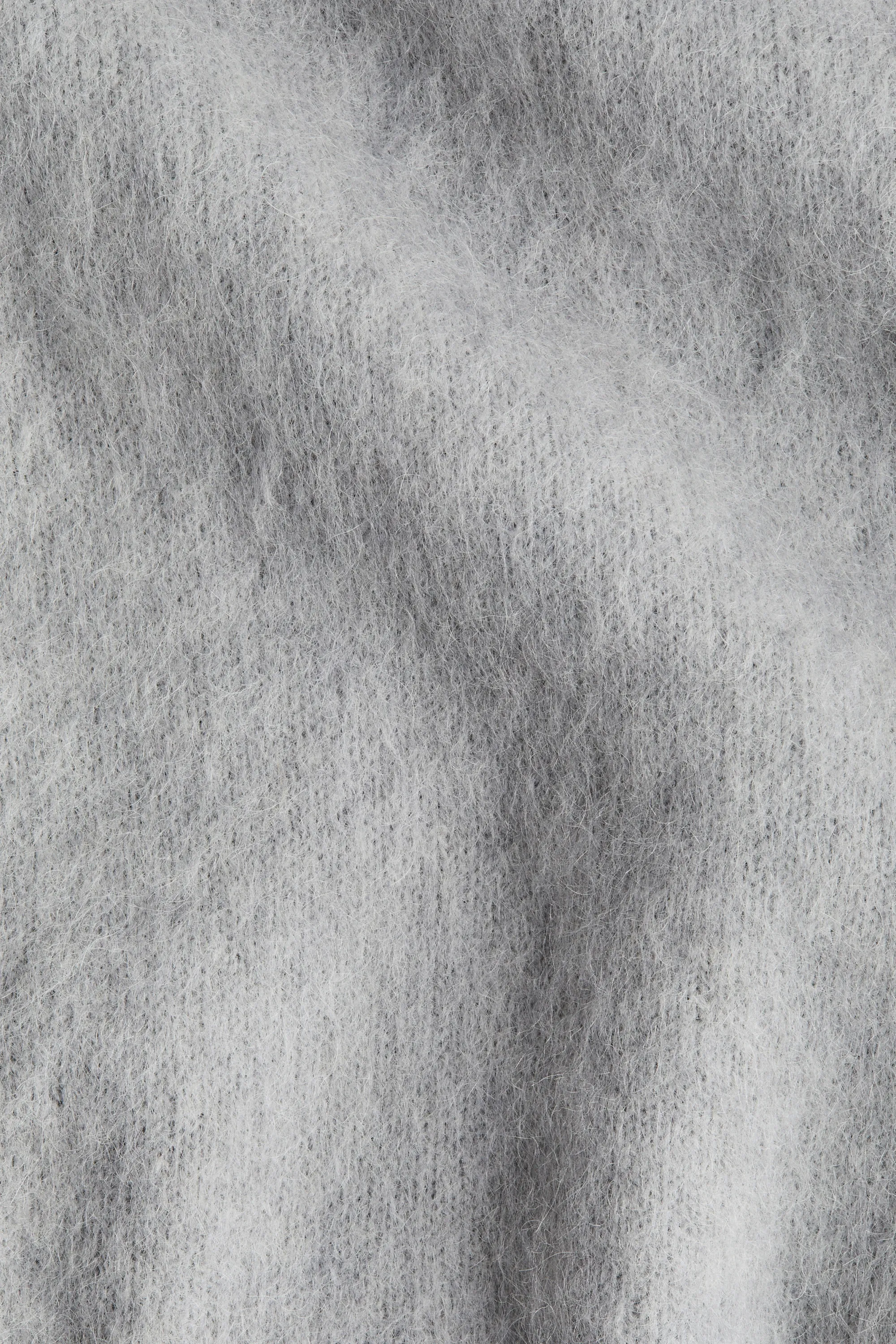 Pull en mohair mélangé avec col cheminée - Gris clair