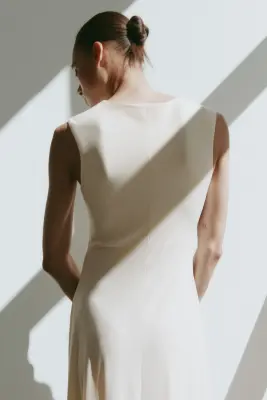 Robe asymétrique avec détail torsadé - Beige clair — photo 3