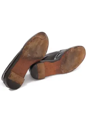 Mocassins à gland plat bout rond en cuir glacé noir Prix boutique 600€ Taille 39 — photo 5