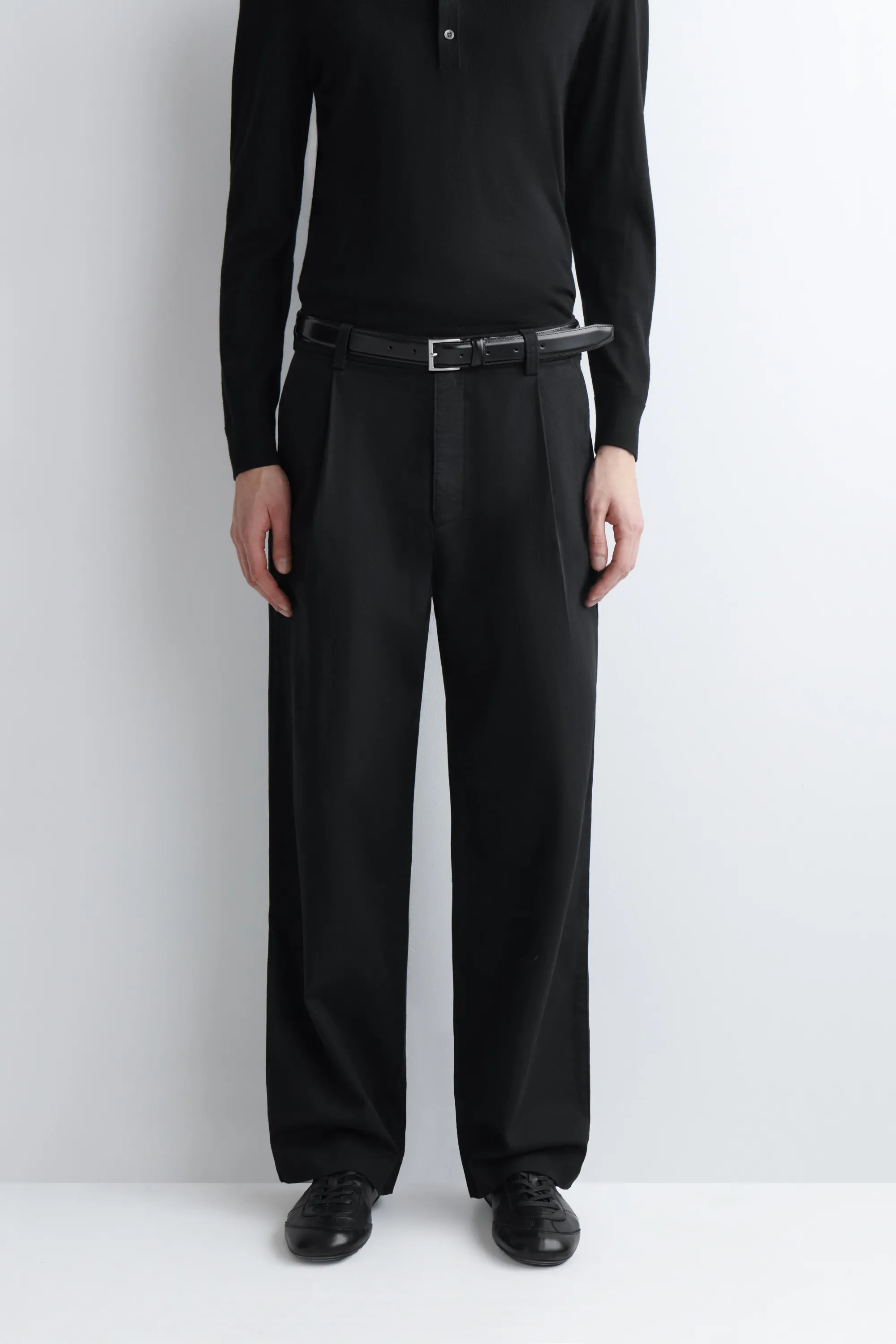 PANTALON EN DENIM À PLIS DÉCONTRACTÉ LARGE - NOIR