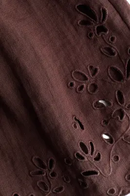 Short avec broderie anglaise - Marron foncé — photo 3