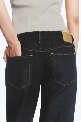 Jean bootcut ample taille basse Aura - Blue Rinse – Bleu foncé — photo 3