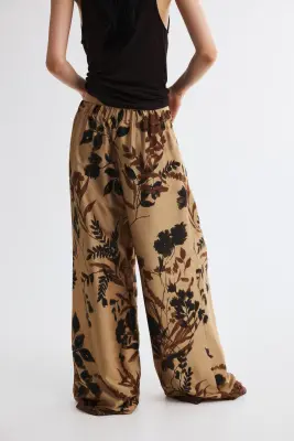 Pantalon à pinces en twill satin - Beige/motif — photo 4