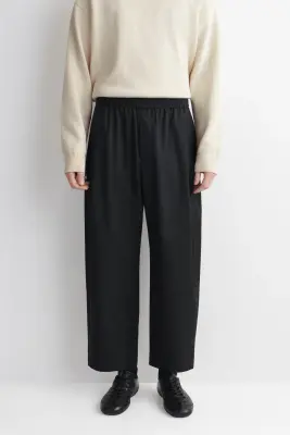 PANTALON COURT LARGE DÉCONTRACTÉ TAILLE ÉLASTIQUÉE - NOIR — photo 1