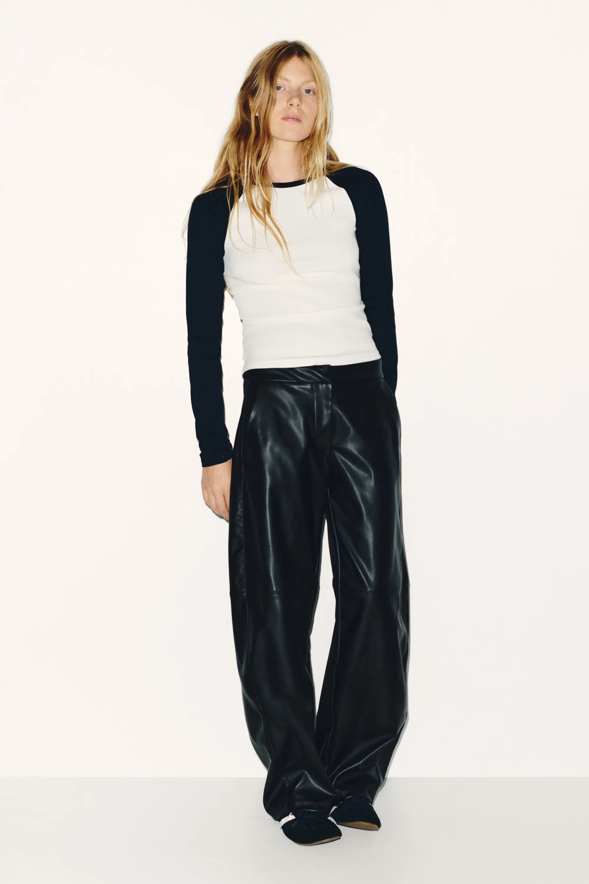 Pantalon à jambes ballon en tissu enduit - Noir