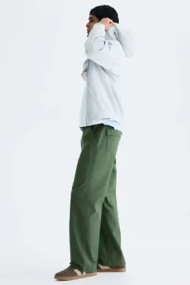 Pantalon Relaxed Fit en twill - Vert — photo 4
