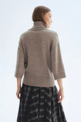 Pull col roulé en maille fine - Taupe — photo 2