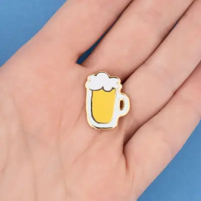 Pin's Bière Coucou Suzette — photo 2