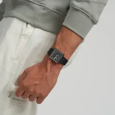 Swatch Essentials SO34B701 - WHAT IF...BLACKAGAIN? — photo 3