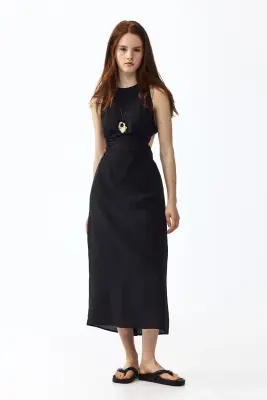 Robe maxi avec dos ouvert - Noir — photo 2