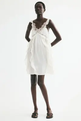 Robe volantée avec dentelle - Crème — photo 1