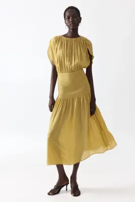 Robe smockée avec cape - Jaune ancien — photo 1