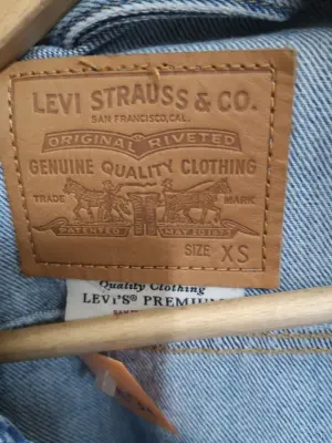 Veste en jean Levi's avec strass — photo 5