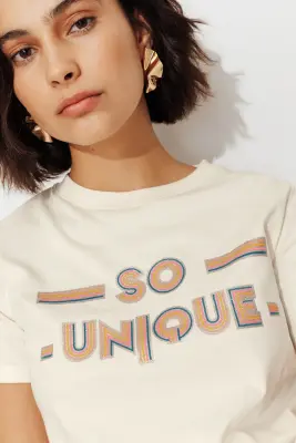 T-shirt à message "so unique" — photo 5