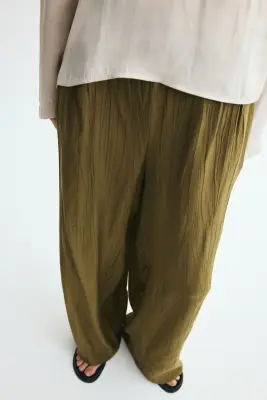 Pantalon froissé en viscose mélangée - Vert kaki foncé — photo 1