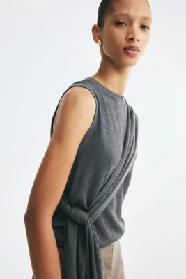 Top en maille fine avec détail à nouer - Gris foncé chiné — photo 2