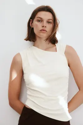 Top asymétrique à effet drapé - Crème — photo 2