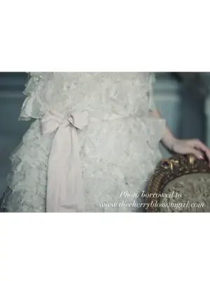 Robe de mariée à volants en organza de soie crème NEUVE Px boutique 2500€ Taille 36 — photo 5