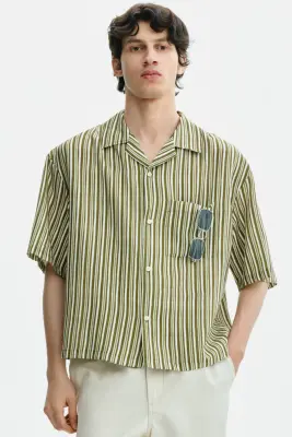 Chemise Relaxed Fit avec col cubain - Vert kaki foncé/rayé — photo 1