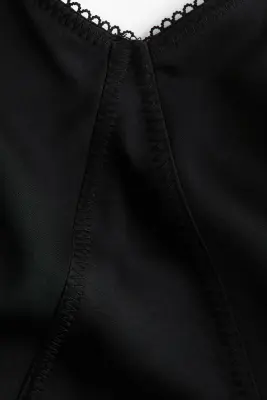 Robe à bretelles fines avec dos ouvert - Noir — photo 3