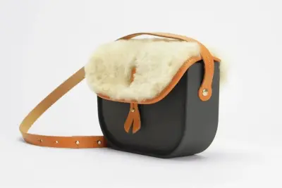 Sac à main bandoulière marine en Supergomme® et cuir - édition laine — photo 3