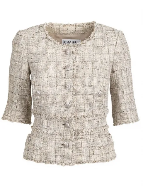 Veste manches courtes en tweed beige gris perle et doré  boutons nacre Prix Boutique est. 6000€ Taille 40/42