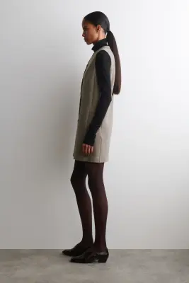 ROBE DROITE COURTE ET BOUTONNÉE EN LAINE MÉRINOS - BEIGE CHINÉ — photo 1
