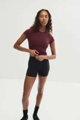 T-shirt de sport SculptMove™ - Rouge cerise — photo 2