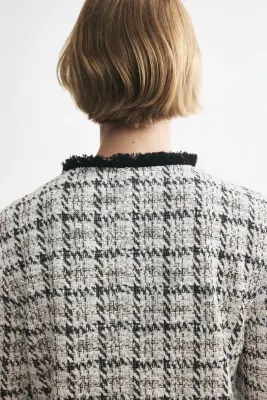 Veste frangée en maille bouclette - Crème/carreaux noirs — photo 3