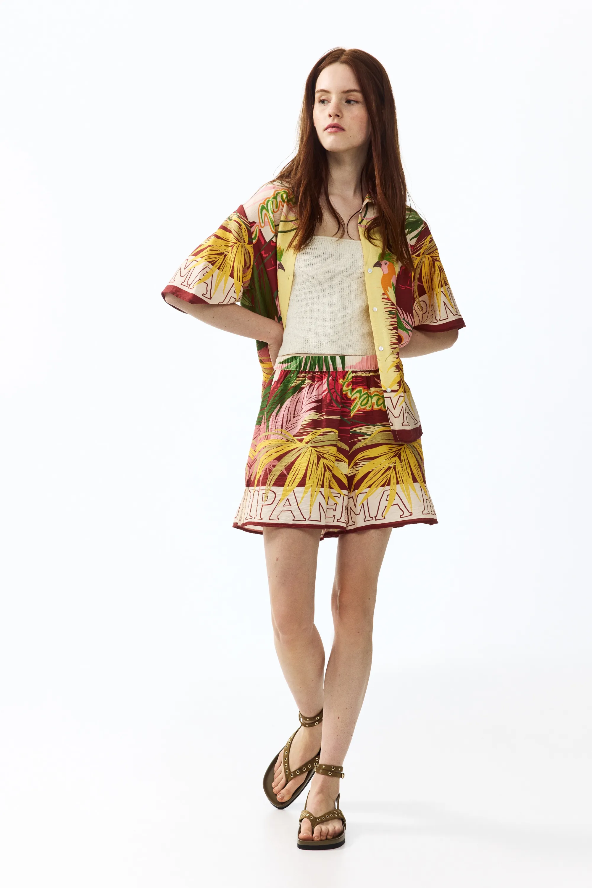 Short-sleeved patterned shirt - Rouge foncé/motif