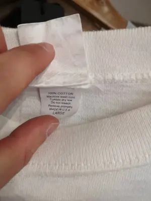 T-shirt vintage FAO Schwarz blanc — photo 2