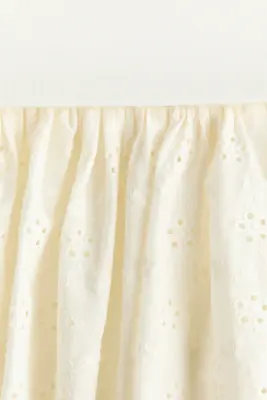 Mini jupe-short avec broderie anglaise - Crème — photo 3