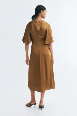 Robe en satin à effet drapé - Vert kaki foncé — photo 4
