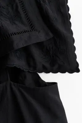 Robe à col marin avec broderie anglaise - Noir — photo 5
