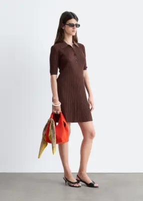 Robe courte en maille - Marron foncé — photo 3