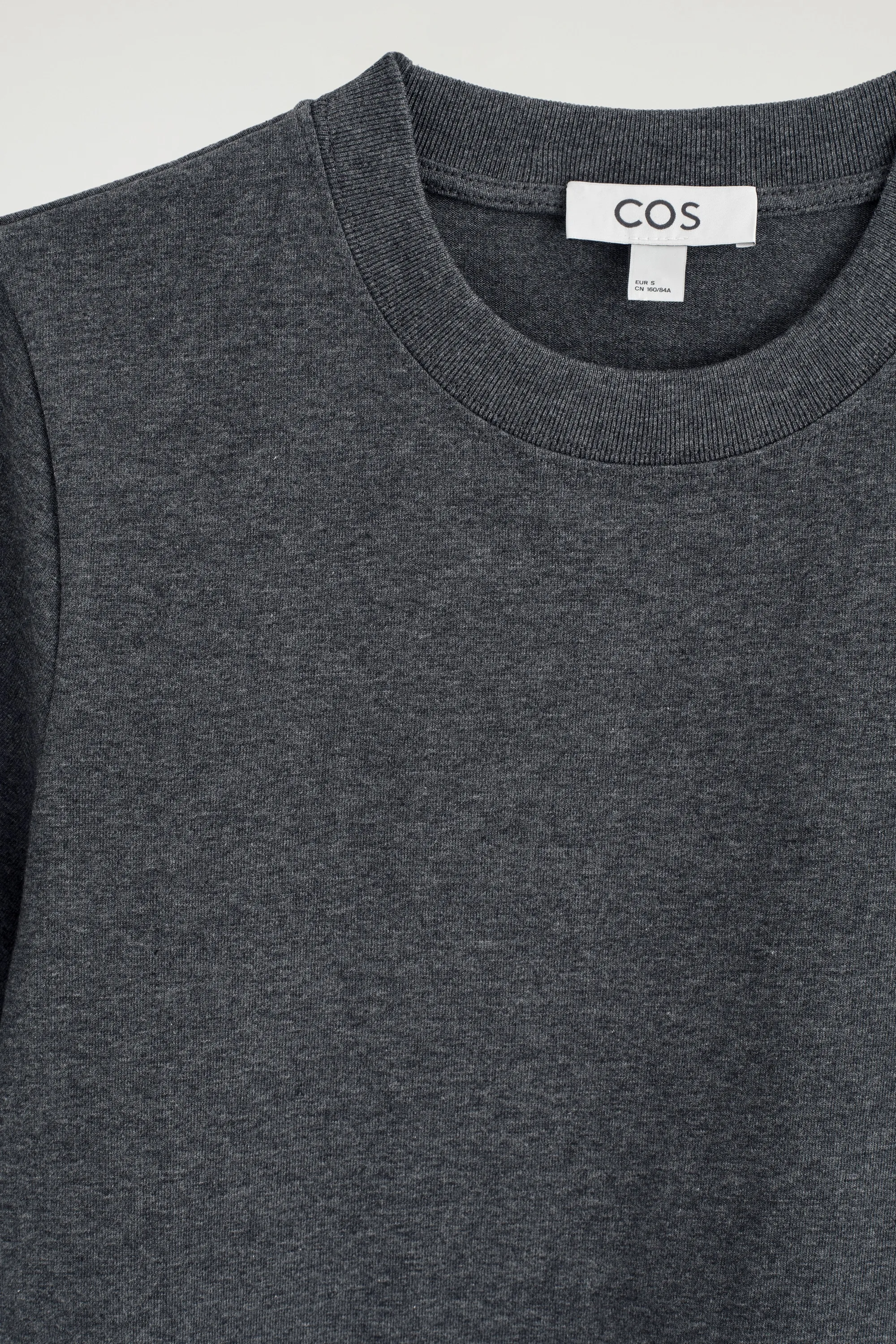 T-SHIRT ÉLÉGANT - GRIS FONCÉ CHINÉ