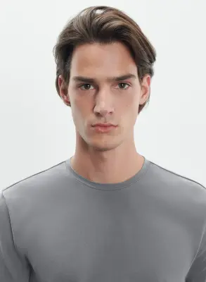 T-shirt en coton organique et élasthanne — photo 3