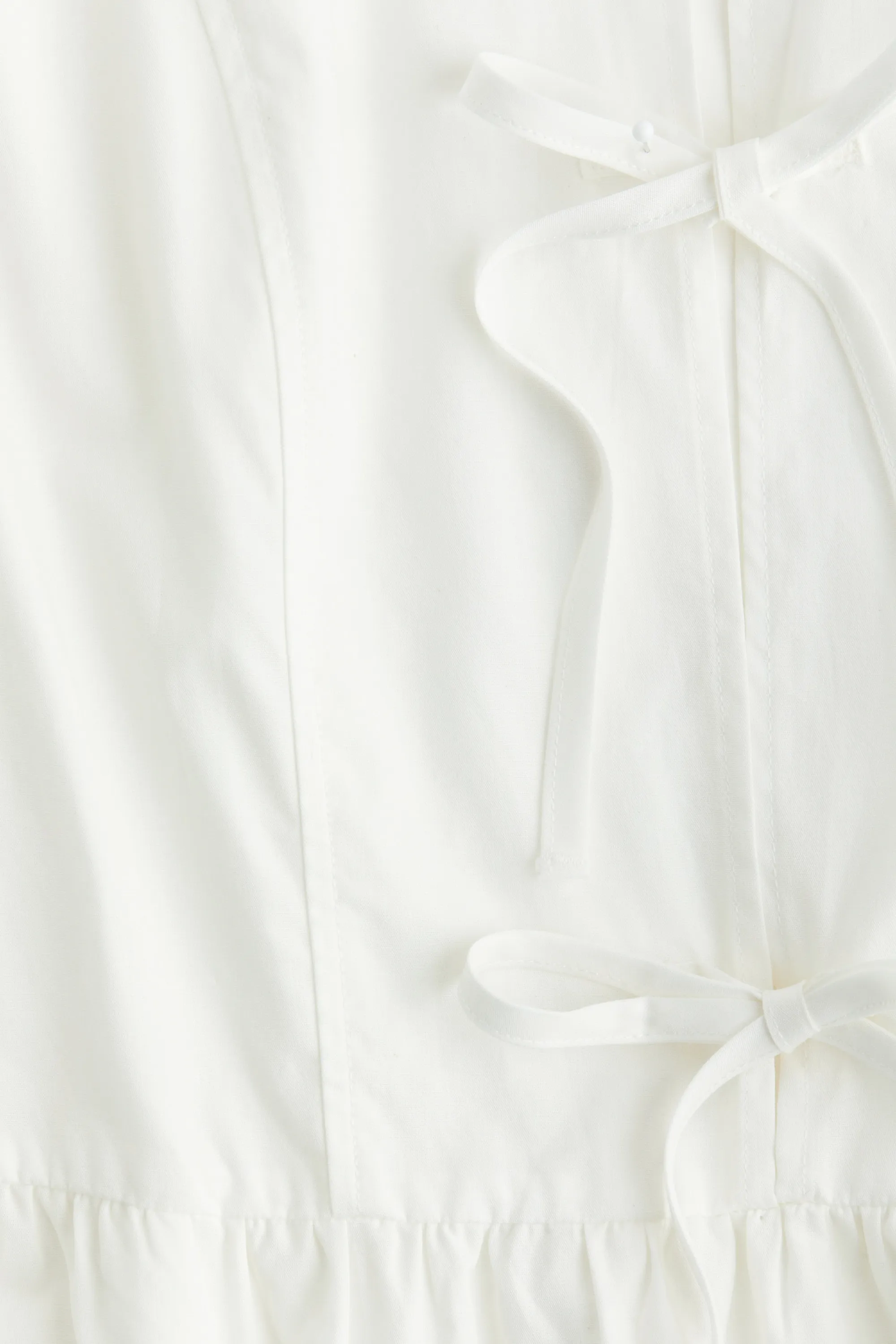 Robe à manches bouffantes avec détails à nouer - Crème