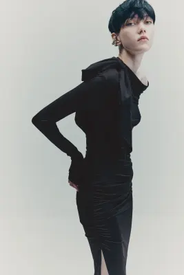 Robe moulante avec nœud - Marron foncé — photo 2