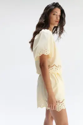 Top en coton avec broderie anglaise - Jaune clair — photo 2